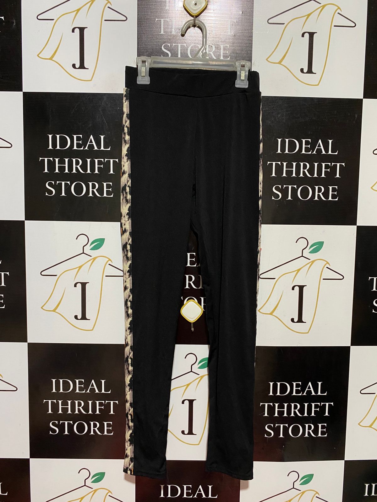 MISS LUMA |XS| WAIST 23| B39| SLEEK BLACK HIGH-WAISTED LEGGINGS WITH ANIMAL PRINT SIDE STRIPE