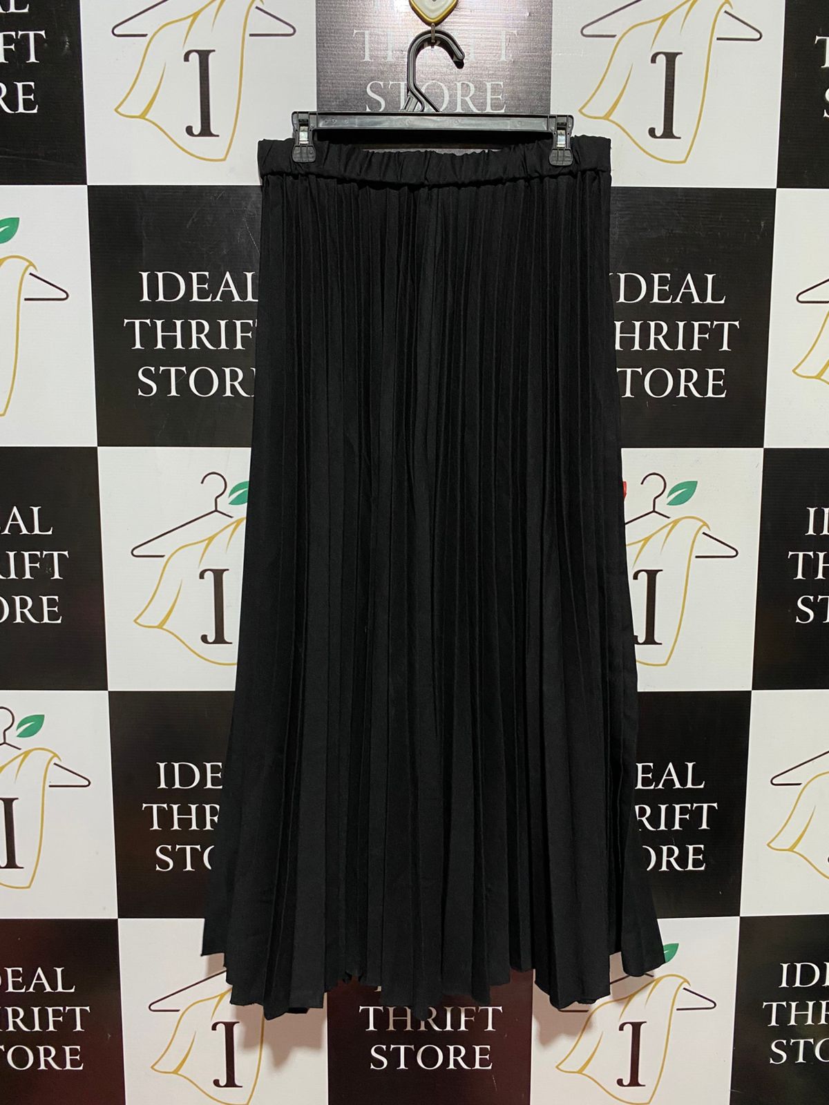 |XL| WAIST 30| B39| ELEGANT JET BLACK PLEATED MAXI SKIRT WITH COMFORT ELASTIC WAISTBAND