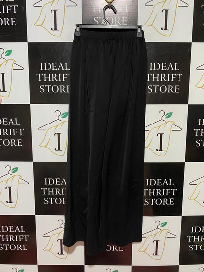 |XS| WAIST 24| B39| CHIC JET BLACK FLOWING MAXI SKIRT WITH COMFORT ELASTIC WAISTBAND