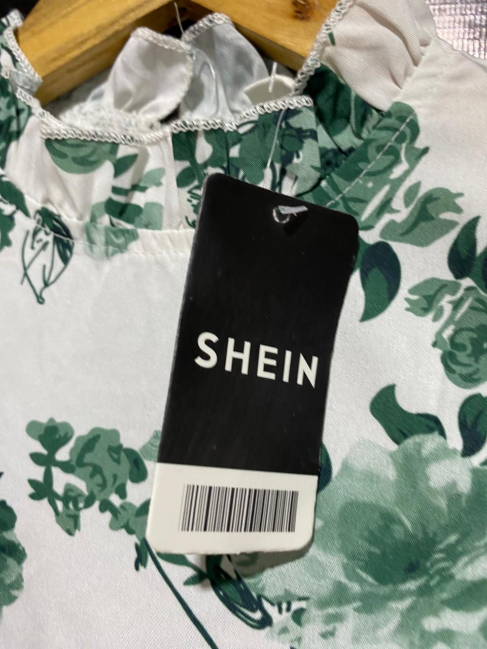 SHEIN |S| BUST 15| B39| GREEN FLORAL PRINT RUFFLE SHOULDER BLOUSE