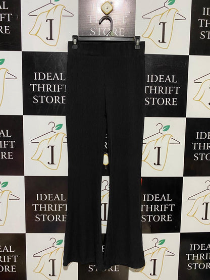|S| WAIST 26| B39| BLACK HIGH-WAISTED RIBBED KNIT FLARE PANTS