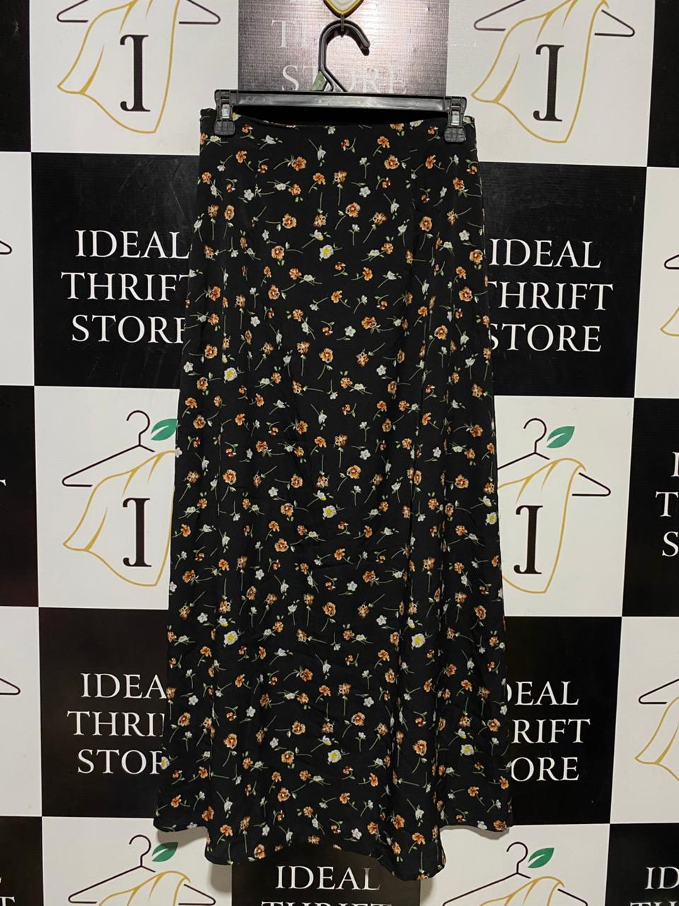 SHEIN |S| WAIST 26| B39| BLACK DITSY FLORAL PRINT MAXI SKIRT