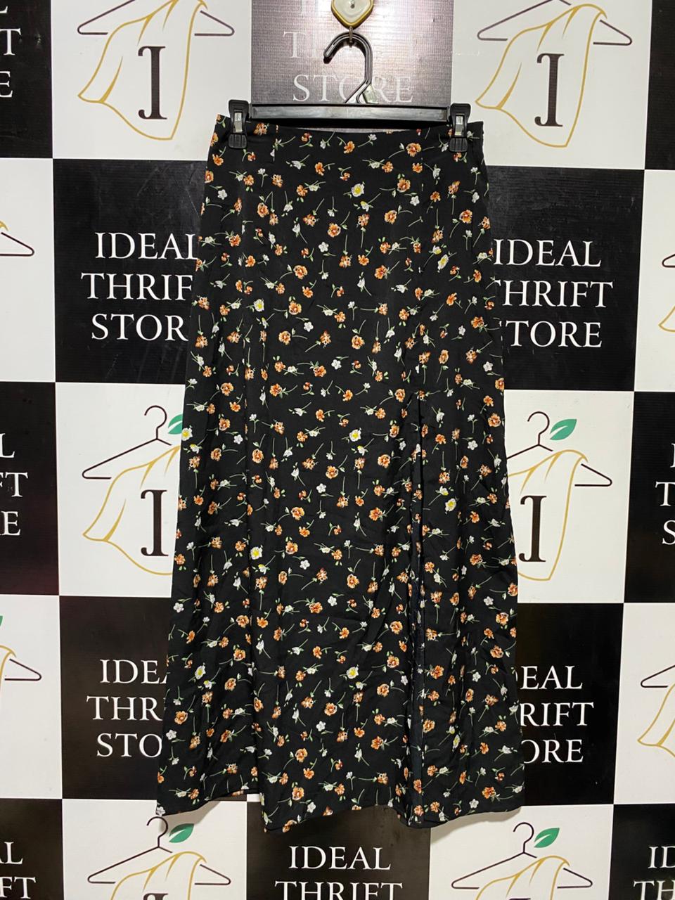 SHEIN |S| WAIST 26| B39| BLACK DITSY FLORAL PRINT MAXI SKIRT
