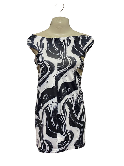 |M| BUST 16| B40| BOLD BLACK AND WHITE MARBLE PRINT BOAT NECK MINI DRESS WITH SIDE CUT-OUTS