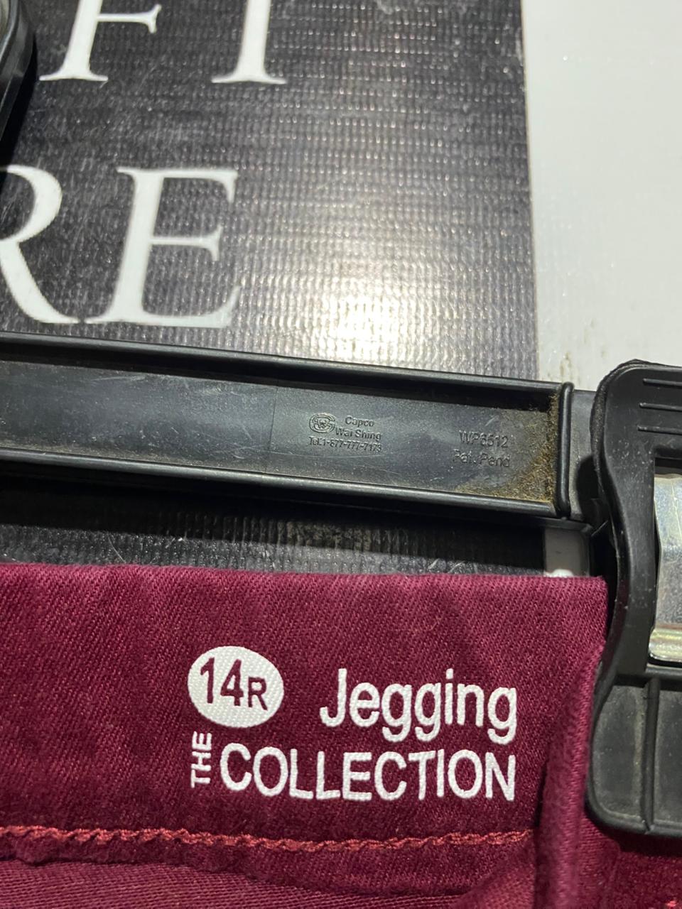 THE COLLECTION |L| WAIST 32| B40| CHIC MAROON COMFORT STRETCH SKINNY JEGGINGS
