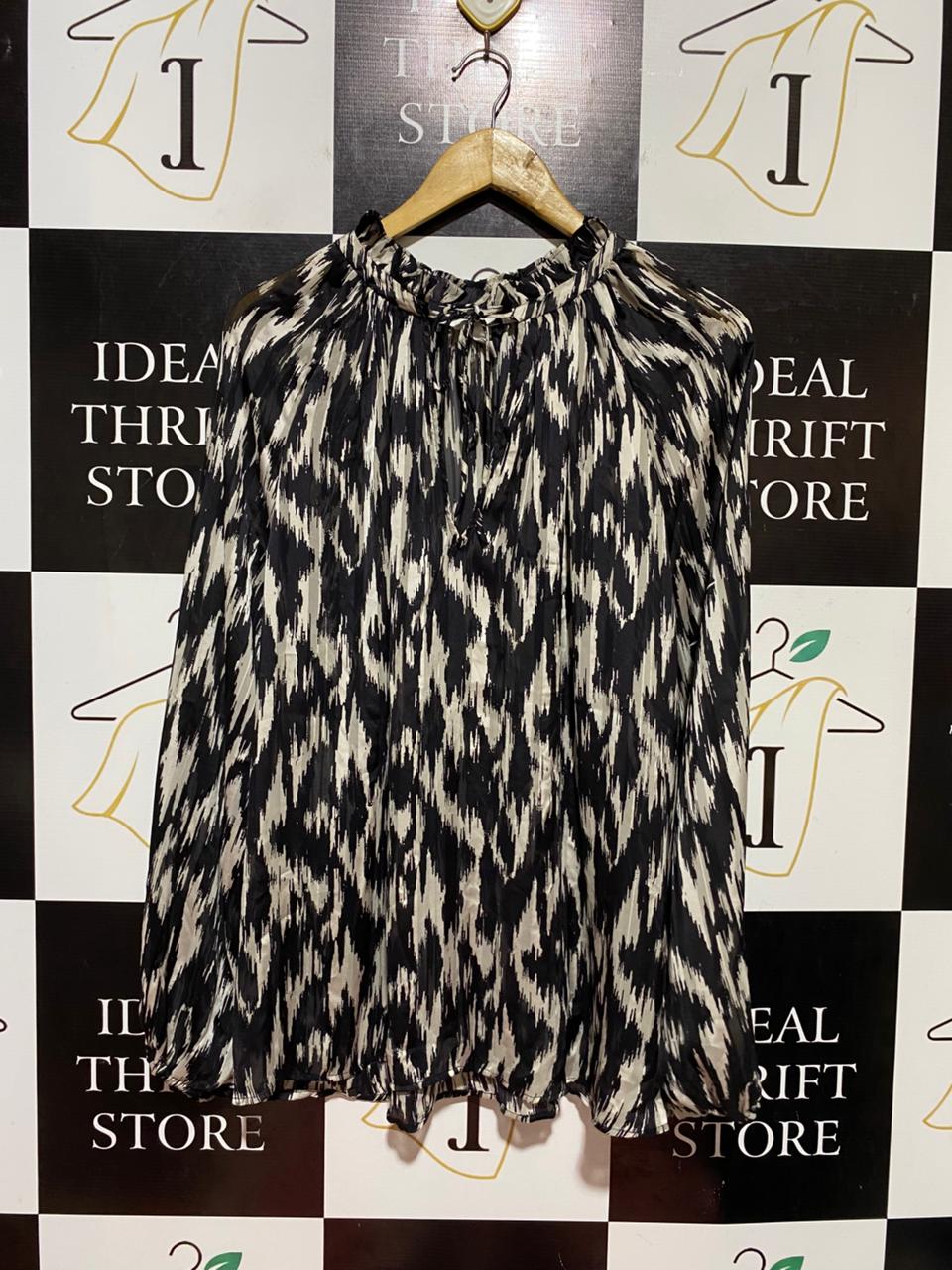 H&M |XL| BUST 24| B40| CHIC MONOCHROME ABSTRACT IKAT PRINT MOCK NECK BLOUSE