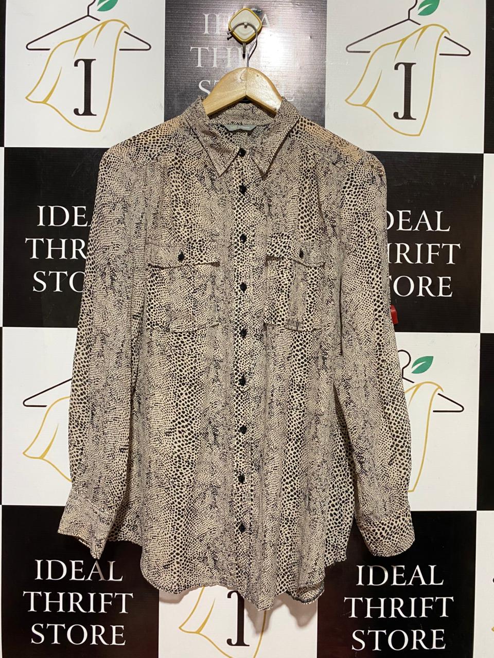 M&S WOMAN |L| BUST 21| B40| SNAKESKIN PRINT BUTTON-DOWN LONG SLEEVE SHIRT WITH DUAL POCKETS