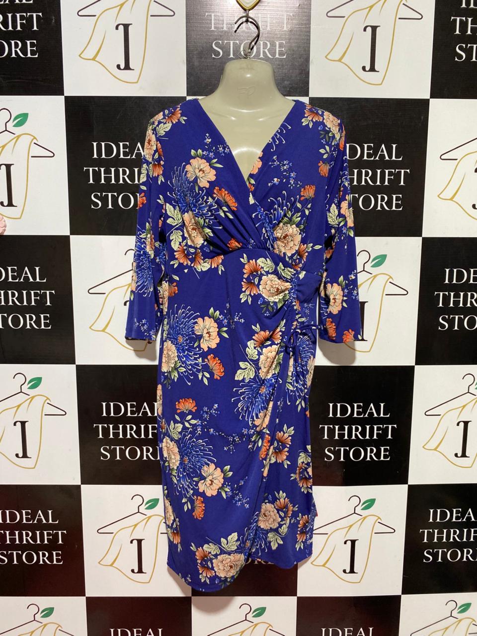 M&CO |L| BUST 20| B40| ROYAL BLUE FLORAL PRINT FAUX WRAP MIDI DRESS WITH SIDE RUCHING