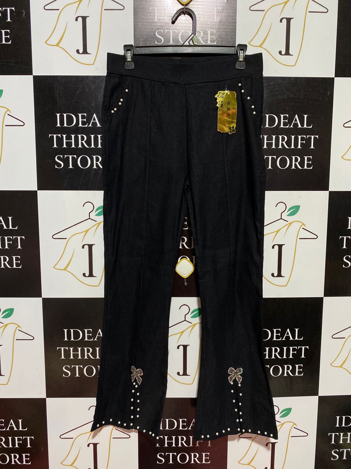 |L| WAIST 30| B39| BLACK FLARED PANTS WITH PEARL EMBELLISHMENTS AND RHINESTONE BOW