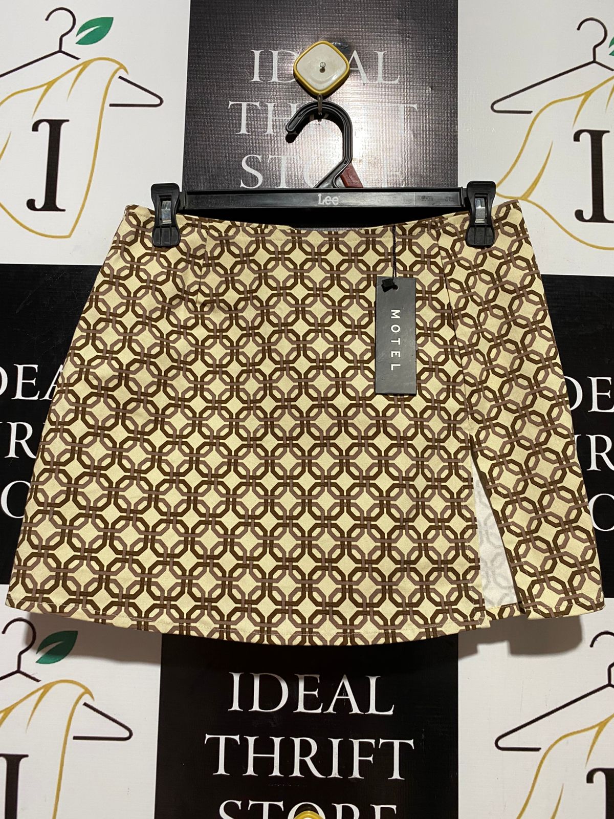 MOTEL |S| WAIST 28| B39| ROCKS GEOMETRIC CHAIN LINK PRINT MINI SKIRT WITH SIDE SLIT