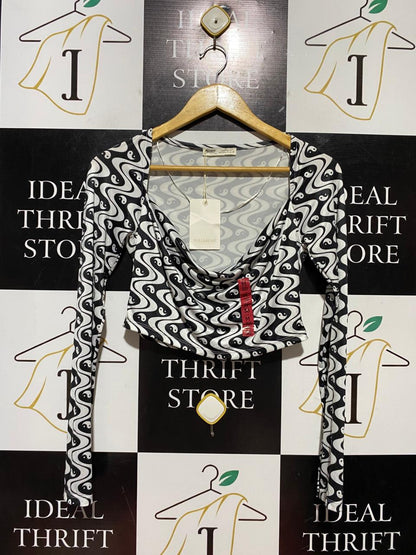 PULL & BEAR |S| BUST 15| B41| BLACK AND WHITE YIN-YANG RETRO CROP TOP