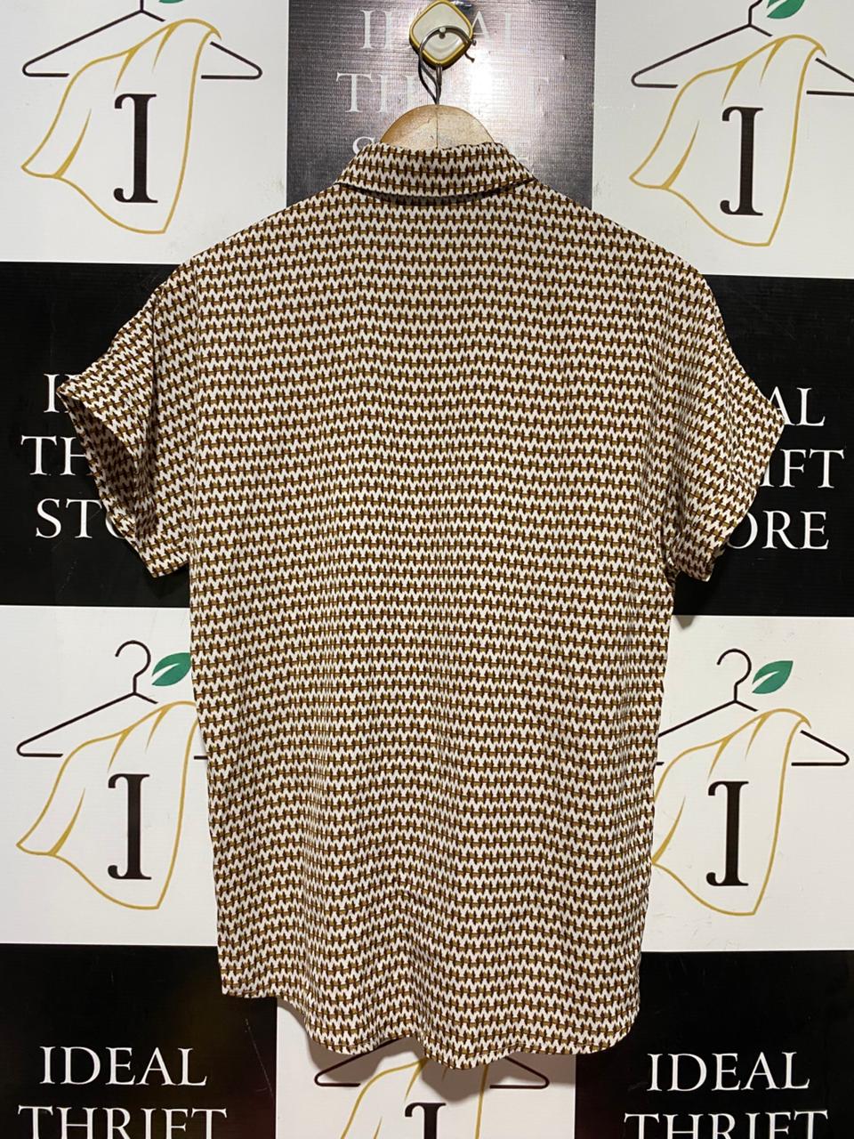 SHEIN |L| BUST 20| B40| GEOMETRIC PRINT SHORT SLEEVE BUTTON-DOWN SHIRT WITH FRONT POCKET