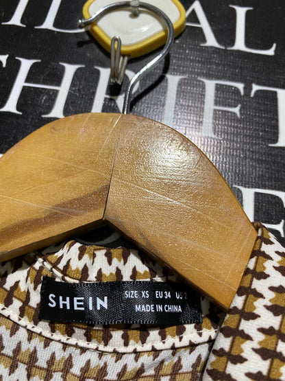 SHEIN |L| BUST 20| B40| GEOMETRIC PRINT SHORT SLEEVE BUTTON-DOWN SHIRT WITH FRONT POCKET