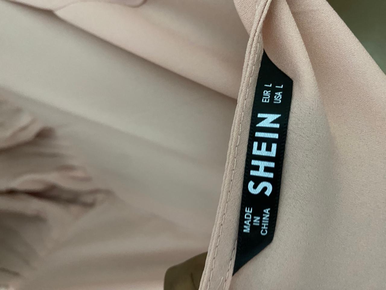 SHEIN |L| BUST 20| B40| SOLID BLUSH PINK PLEATED PEPLUM BLOUSE WITH FLARED SLEEVES