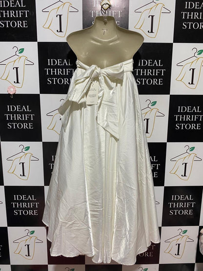 SELIELESLIE |M| BUST 17| B41| CREAM SATIN STRAPLESS PLEATED MAXI DRESS