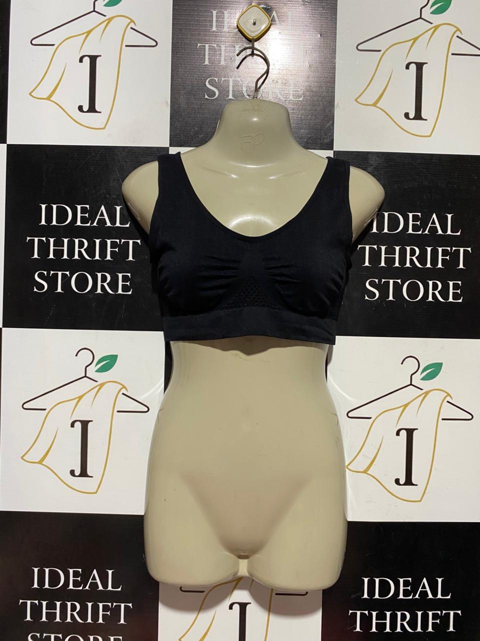 |S| BUST 16| B41| SEAMLESS BLACK V-NECK SPORTS BRA / SPORTS TANK TOP