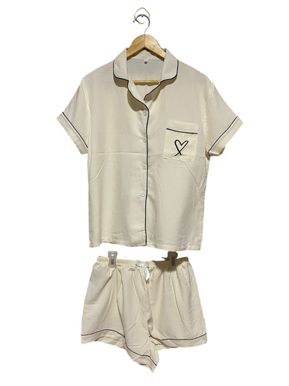 |L| B41| CREAM WHITE TWO-PIECE PYJAMA SET SHORT SLEEVE BUTTON UP SHIRT AND SHORTS LOUNGEWEAR
