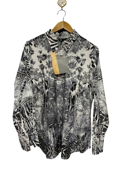 LIZ JORDAN |L| BUST 21| B42| MONOCHROME ANIMAL AND FLORAL PRINT LONG SLEEVE BUTTON-UP SHIRT