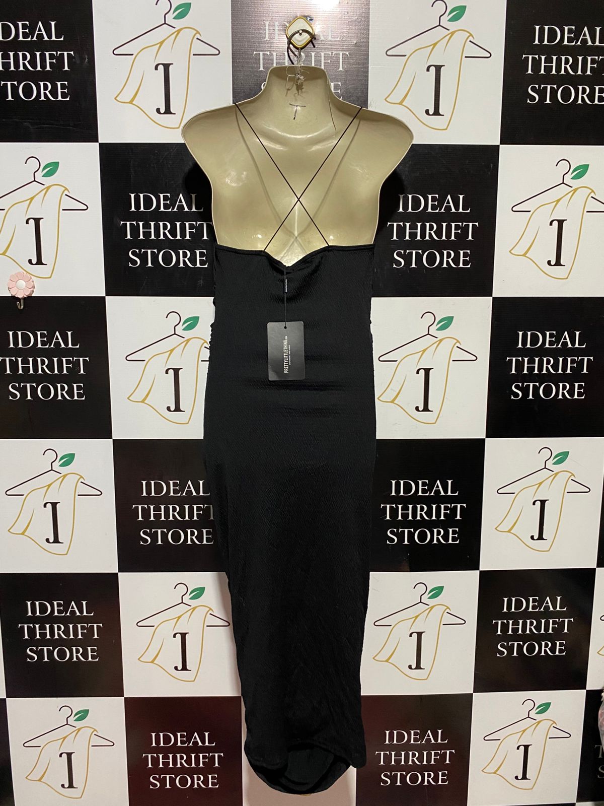 PRETTYLITTLE THING |M| BUST 16| B42| BLACK COWL NECK RUCHED SPAGHETTI STRAP MAXI DRESS