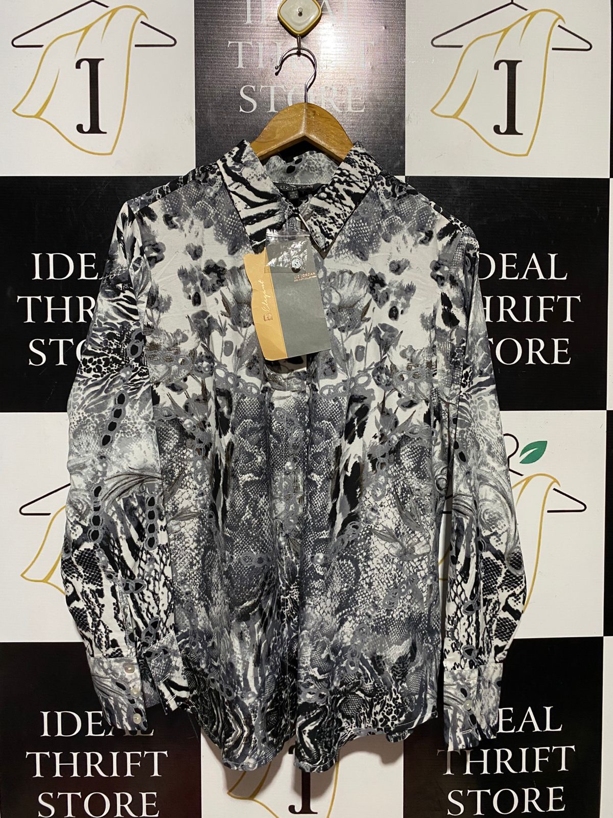 LIZ JORDAN |L| BUST 21| B42| MONOCHROME ANIMAL AND FLORAL PRINT LONG SLEEVE BUTTON-UP SHIRT