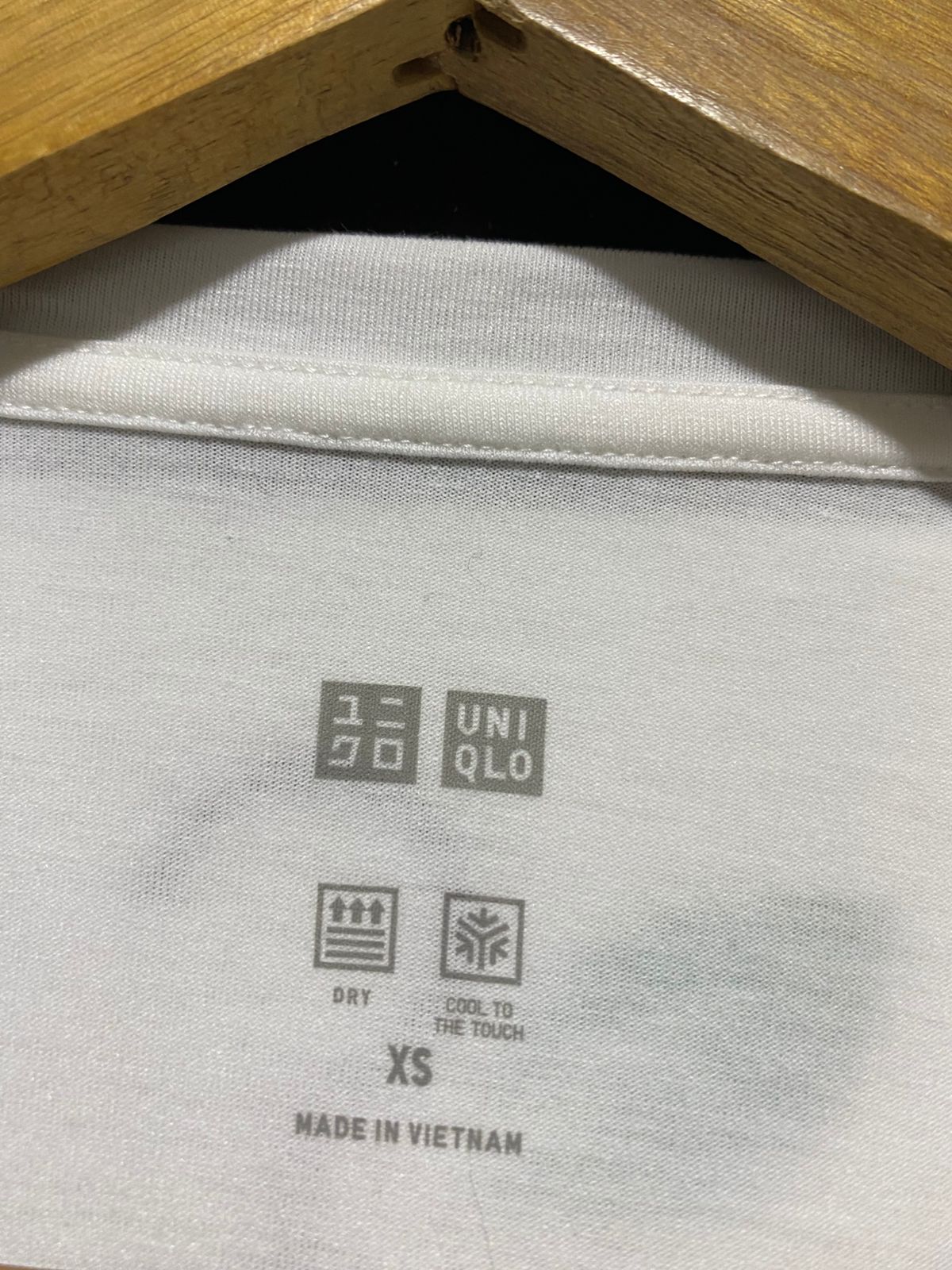 UNIQLO |XS| BUST 21| B42| WOMEN'S AIRISM WHITE SHORT SLEEVE OVERSIZED CREWNECK T-SHIRT BLOUSE