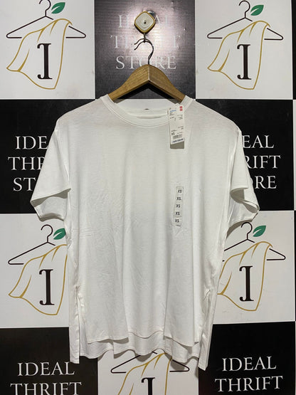 UNIQLO |XS| BUST 21| B42| WOMEN'S AIRISM WHITE SHORT SLEEVE OVERSIZED CREWNECK T-SHIRT BLOUSE