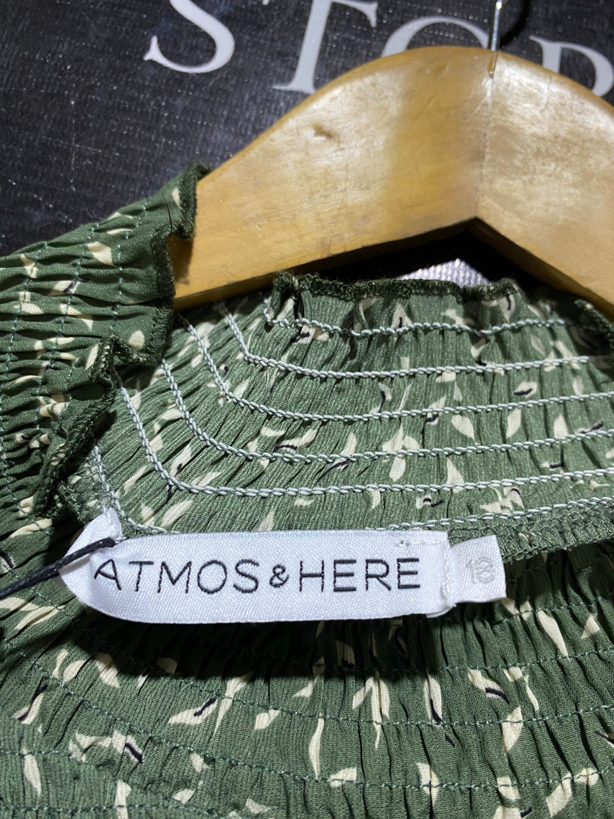 ATMOS & HERE |L| BUST 25| B42| OLIVE GREEN FLORAL LEAF PRINT SMOCKED MOCK NECK LONG SLEEVE BLOUSE TOP