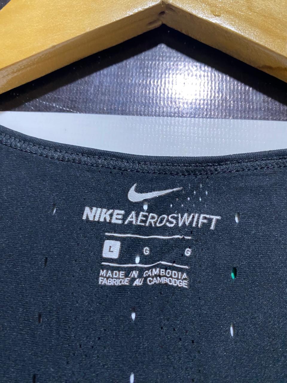 NIKE |L| BUST 18| B42| BLACK RUNNING TANK TOP SINGLET
