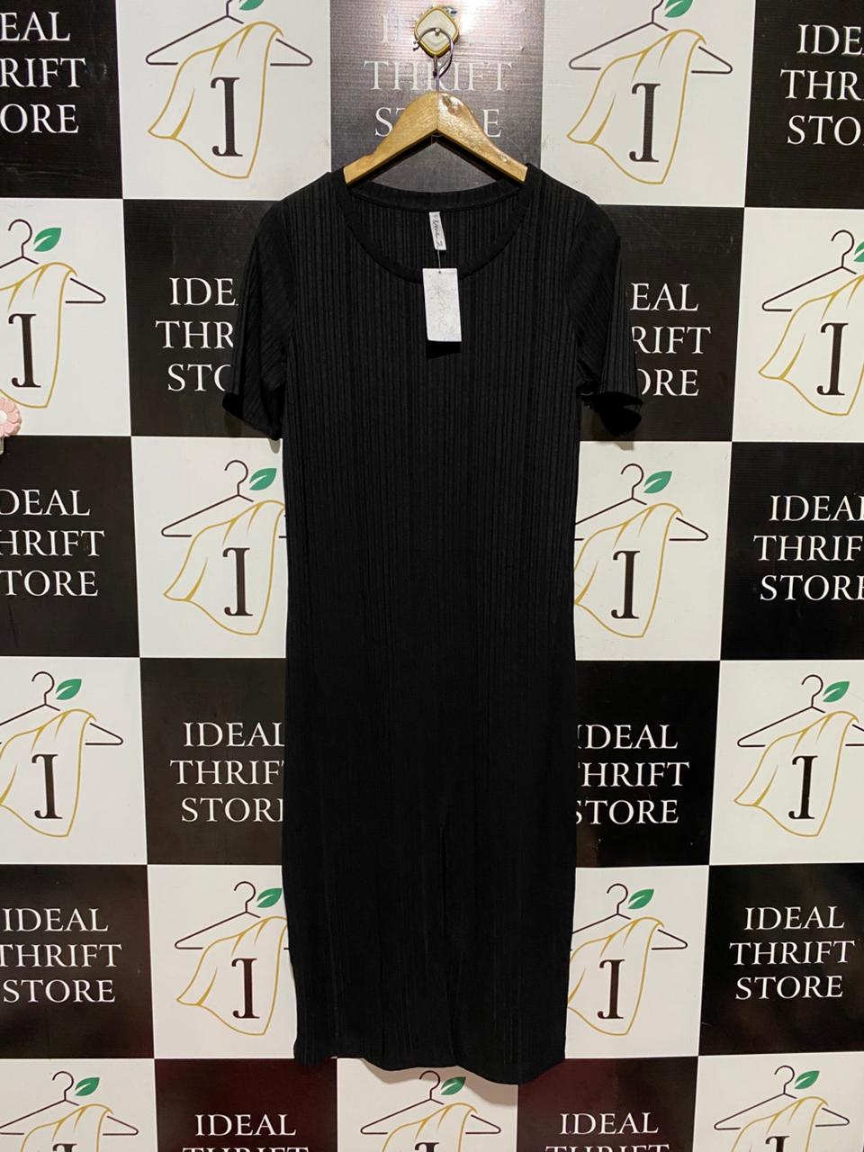 & ME |M| BUST 14| B41| BLACK RIBBED SHORT SLEEVE CREWNECK BODYCON MIDI DRESS