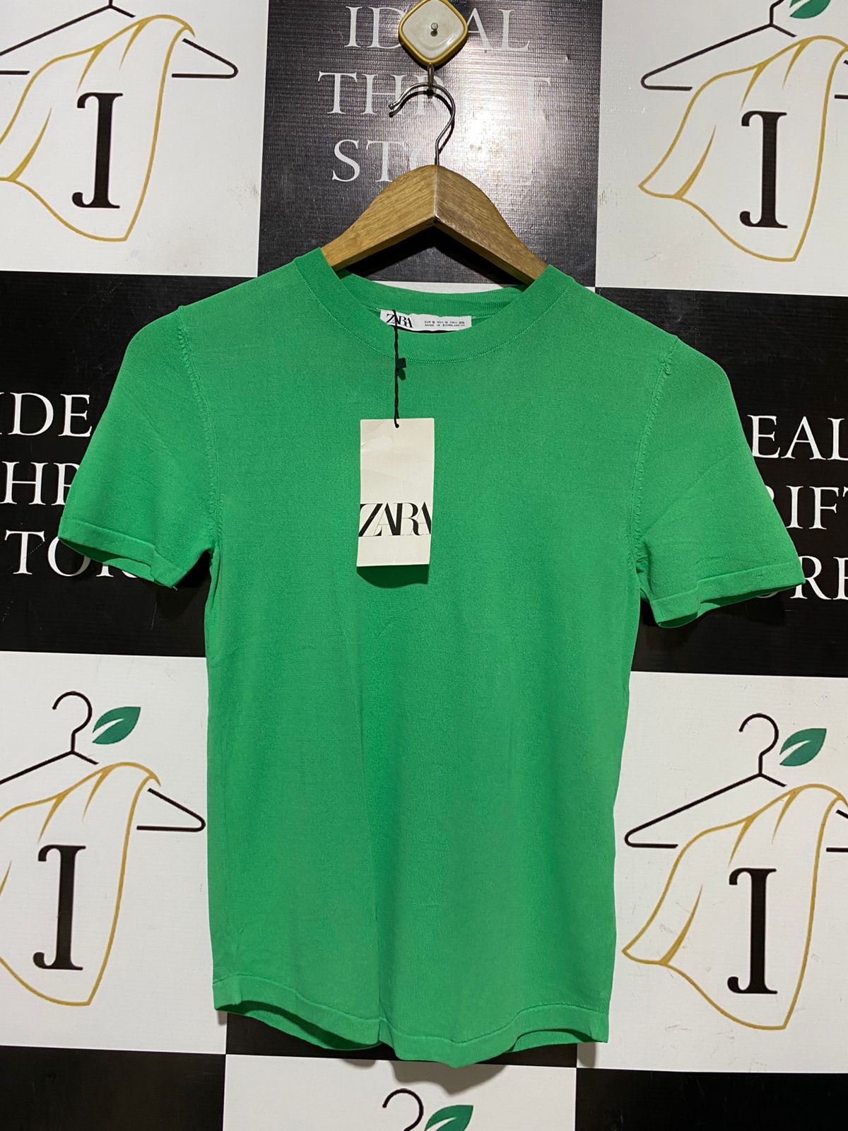 ZARA |S| BUST 14| B41| VIBRANT KELLY GREEN SHORT SLEEVE FINE KNIT CREWNECK TOP