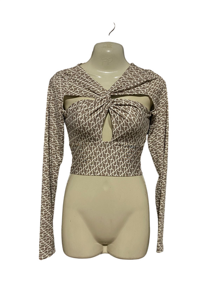GLASSON |S| BUST 15| B43| BROWN AND WHITE GEOMETRIC PRINT LONG SLEEVE CUTOUT CROP TOP TWIST FRONT BLOUSE