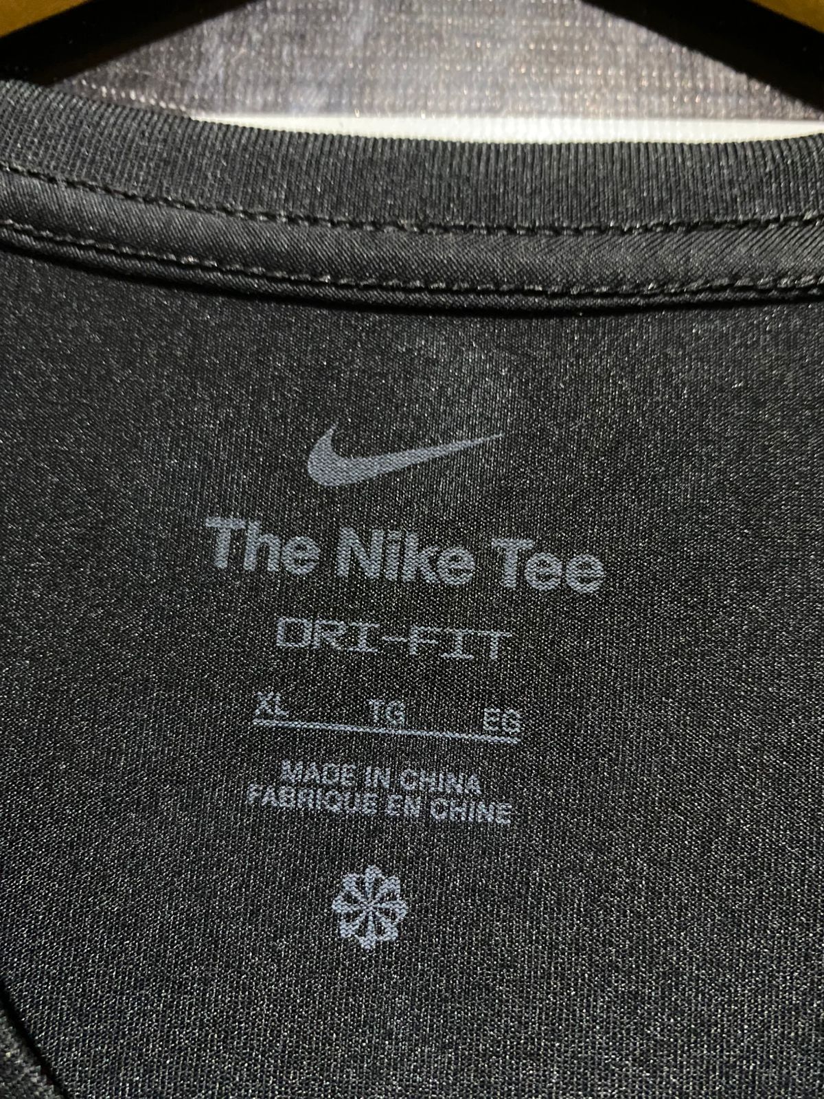 NIKE |XL| BUST 23| B43| TEE BLACK CLASSIC SWOOSH SHORT SLEEVE ACTIVEWEAR T-SHIRT