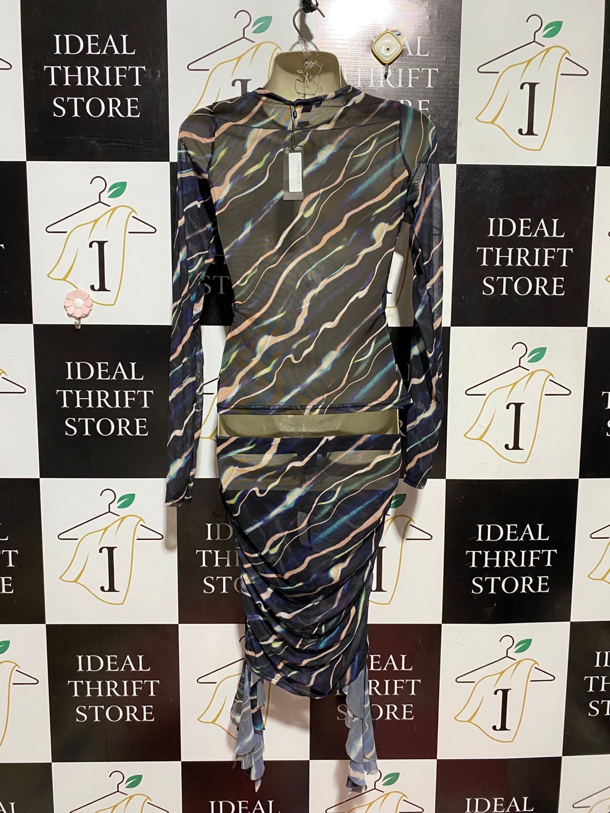 PRETTYLITTLE THING |M| B42| ABSTRACT WAVE PRINT MESH TWO PIECE SET LONG SLEEVE KEYHOLE TOP RUCHED MIDI SKIRT CO-ORD