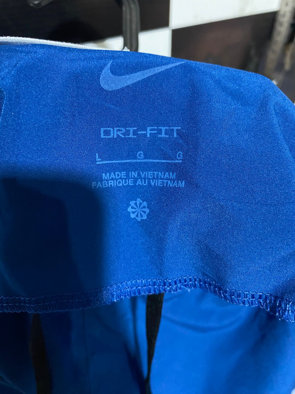 NIKE |L| WAIST 32| B42| ROYAL BLUE BIG SWOOSH ATHLETIC SHORTS