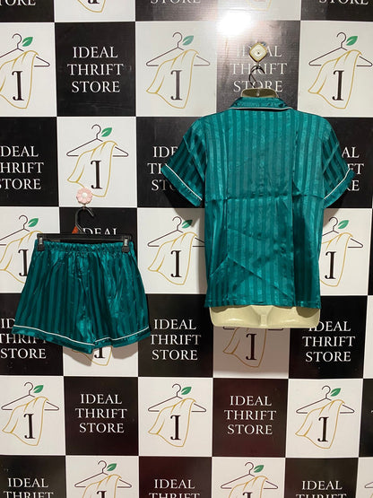 |XS| B44| EMERALD GREEN SATIN STRIPE PAJAMA SET