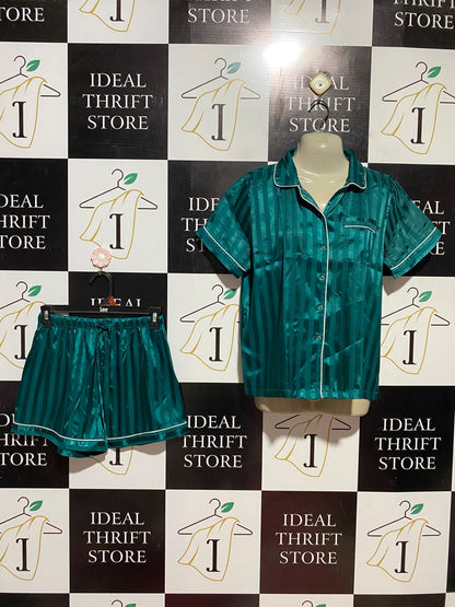 |XS| B44| EMERALD GREEN SATIN STRIPE PAJAMA SET