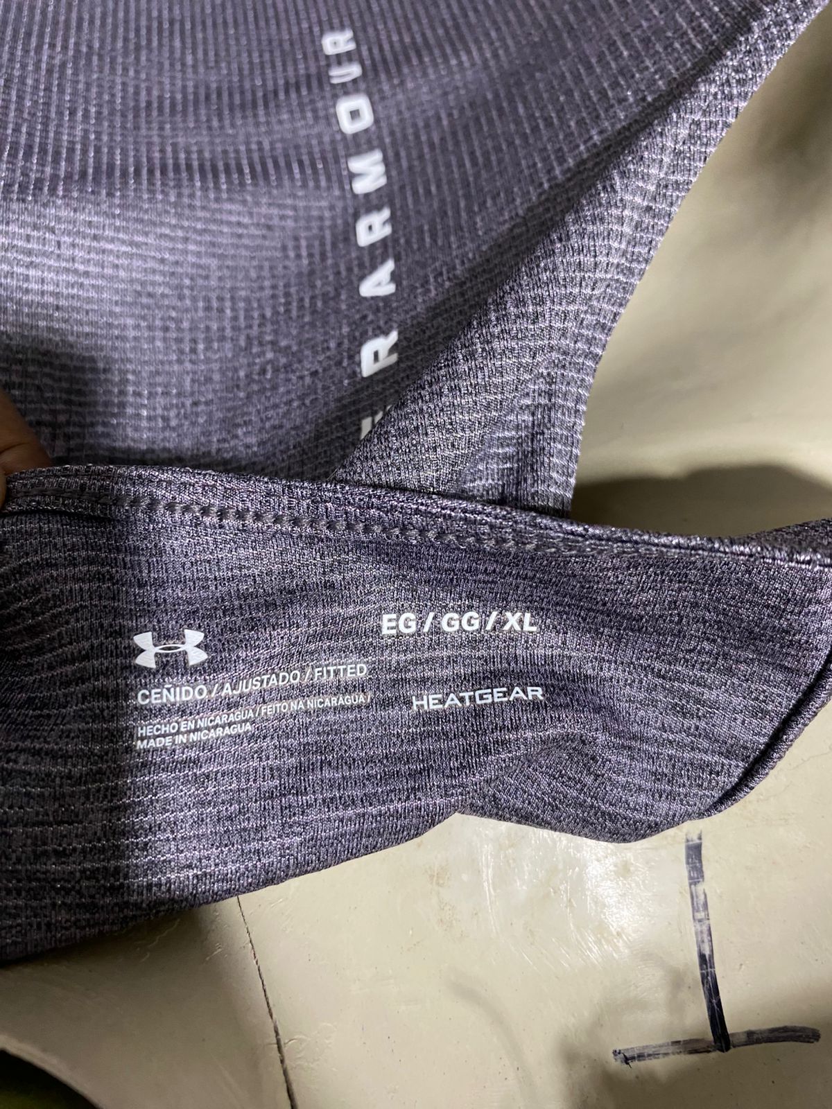 UNDER ARMOUR |L| BUST 19| B44| CHARCOAL GREY RACERBACK TANK TOP
