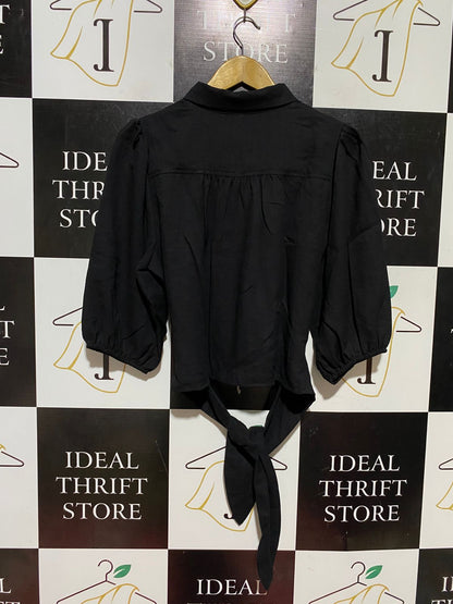 FRESH SOUL |M| BUST 21| B43| BLACK BUTTON FRONT SHORT SLEEVE CROP SHIRT WITH HEM WAIST TIE