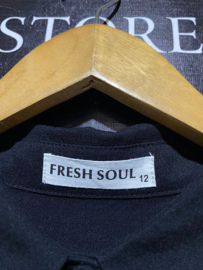 FRESH SOUL |M| BUST 21| B43| BLACK BUTTON FRONT SHORT SLEEVE CROP SHIRT WITH HEM WAIST TIE