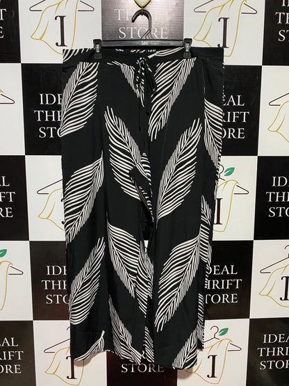 SHEIN CURVE |XXXL| WAIST 39| B43| WIDE LEG PANTS BLACK WHITE FEATHER PALM LEAF PRINT DRAWSTRING TROUSERS CULOTTES