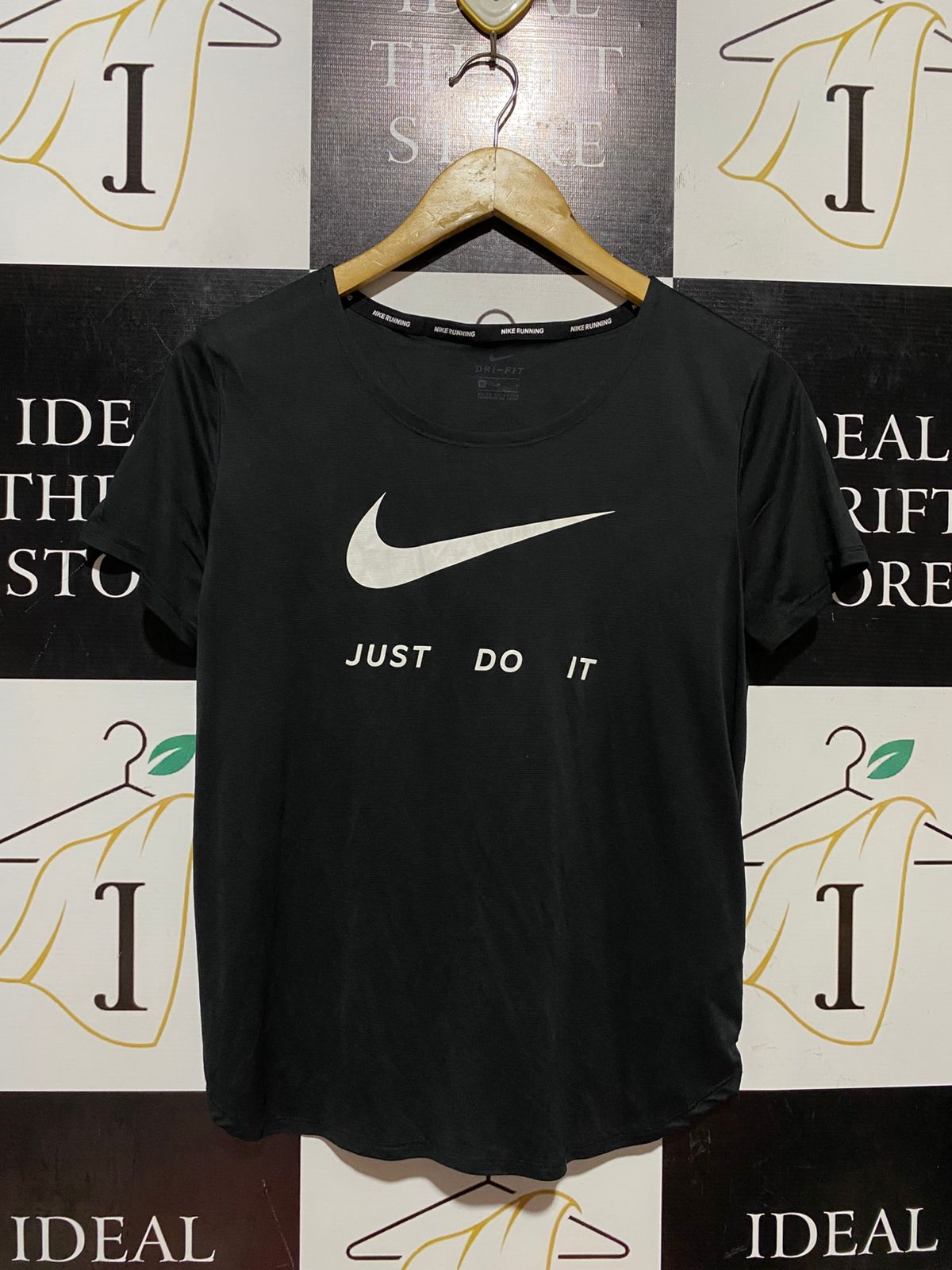 NIKE |M| BUST 18| B43| DRI-FIT RUNNING T-SHIRT BLACK JUST DO IT SWOOSH SHORT SLEEVE TEE