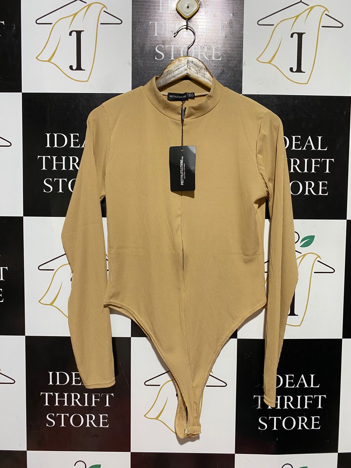 PRETTYLITTLE THING |M| BUST 18| B45| TAN RIBBED LONG SLEEVE MOCK NECK BODYSUIT