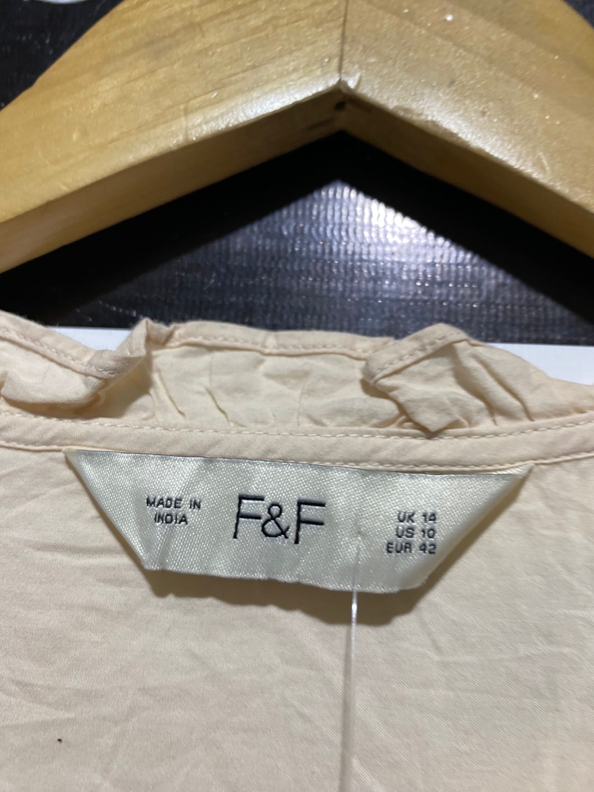 F&F |L| BUST 21| B45| CREAM COTTON EYELET EMBROIDERY BLOUSE