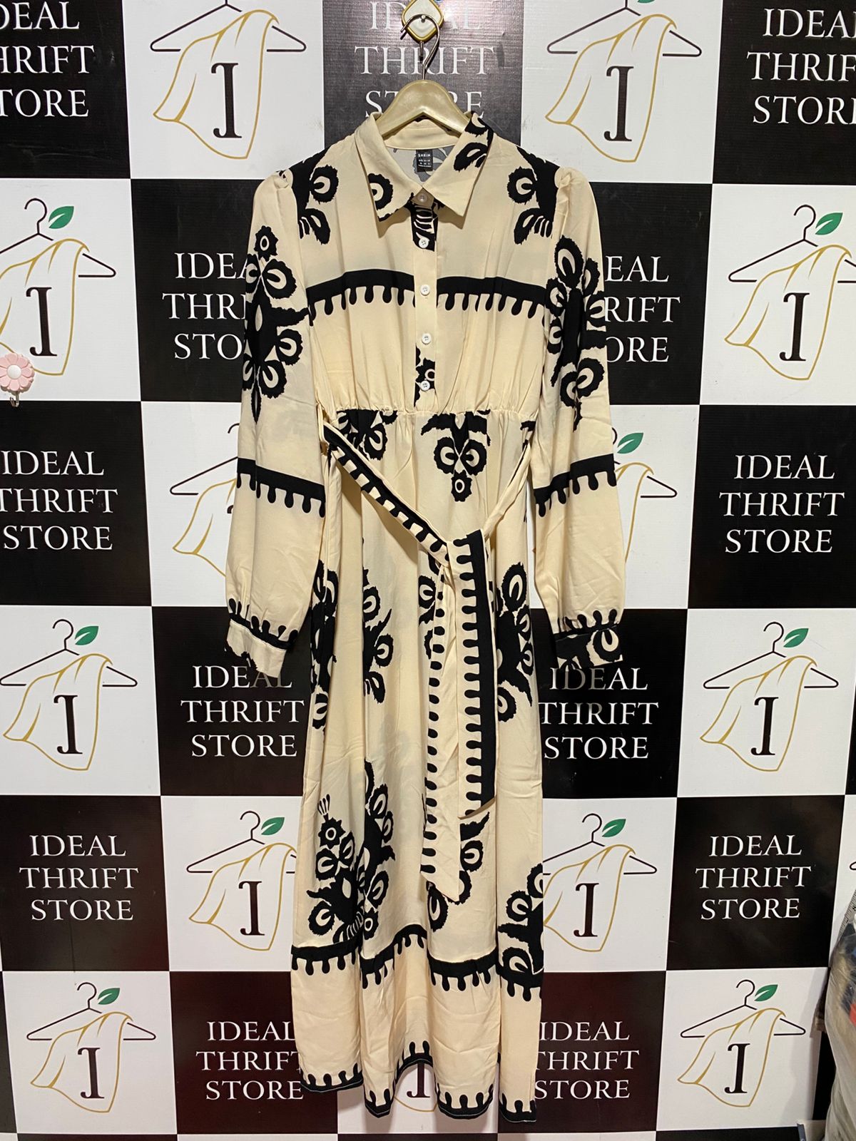 SHEIN |M| BUST 18| B45| CREAM AND BLACK ETHNIC GEOMETRIC PRINT LONG SLEEVE MAXI SHIRT DRESS