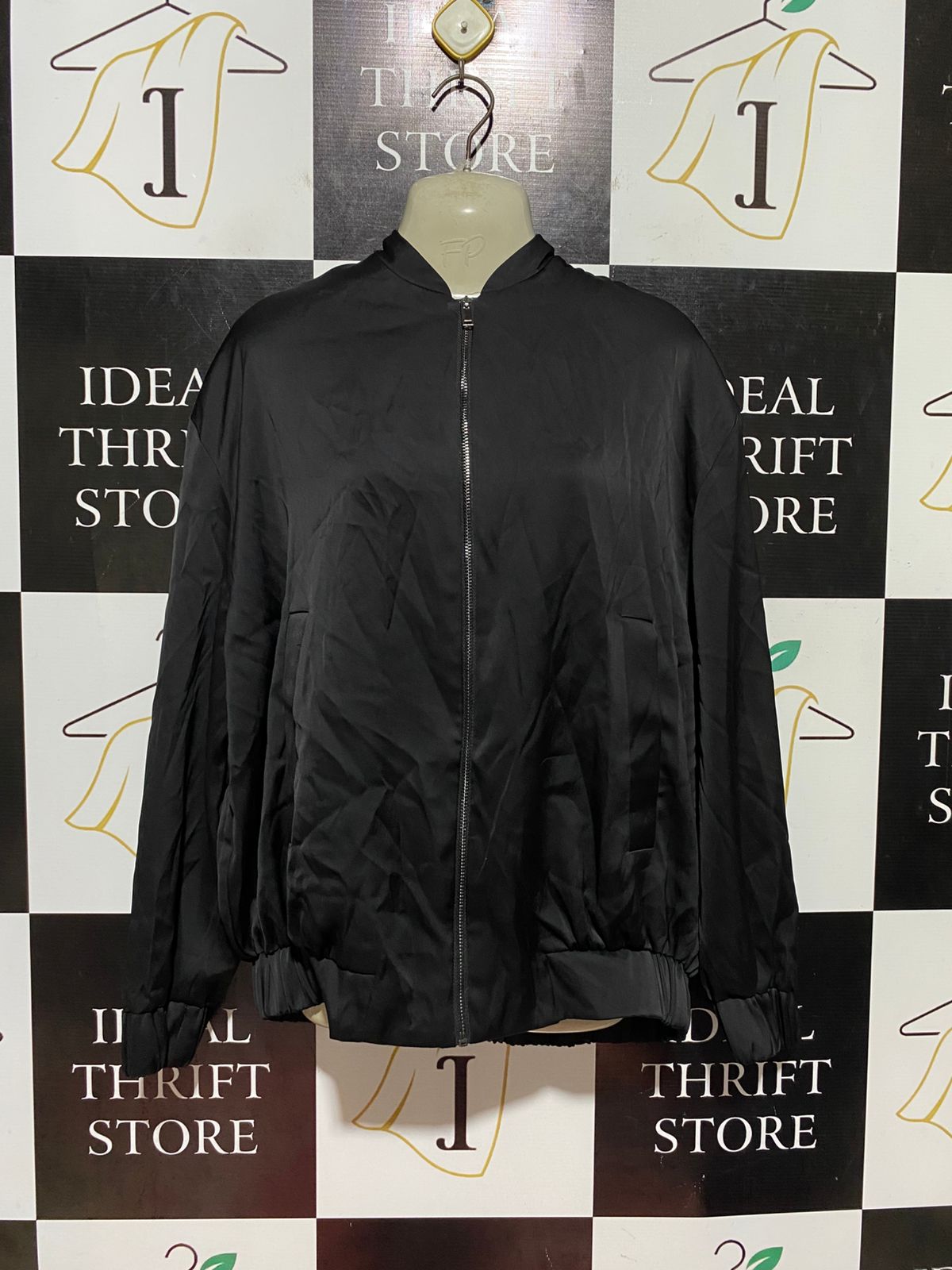RITA ORA |XL| BUST 25| B45| BLACK SATIN BOMBER JACKET - FULL ZIP LIGHTWEIGHT OUTWEAR