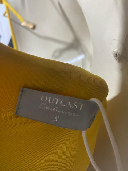 OUTCAST |S| BUST 15| B44| MUSTARD YELLOW O-RING CUTOUT HALTER CROP TOP