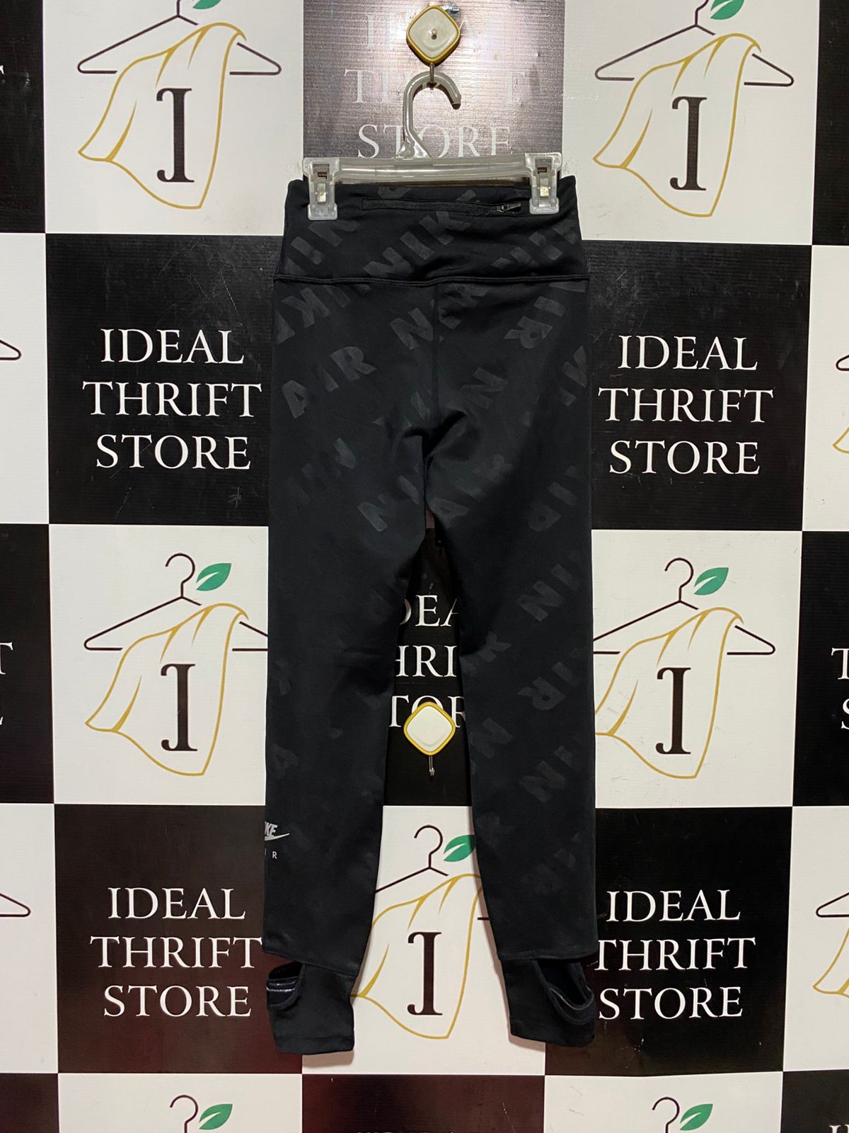NIKE |XS| WAIST 22| B44| HIGH-WAISTED BLACK TONAL LOGO RUNNING LEGGINGS WITH CUT-OUT ANKLE DETAILS