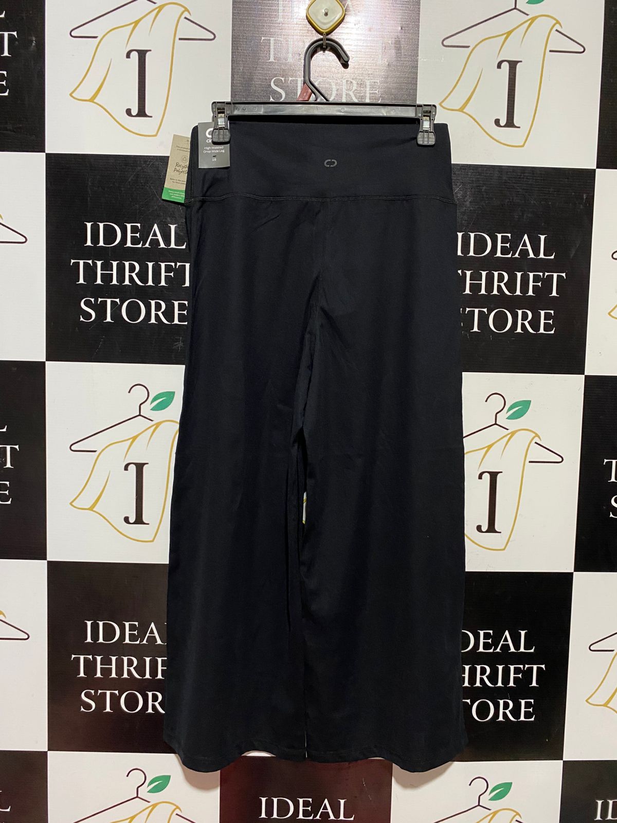 CIRCUIT |M| WAIST 27| B44| HIGH-WAISTED BLACK WIDE-LEG YOGA PANTS WITH RECYCLED POLYESTER MATERIALS
