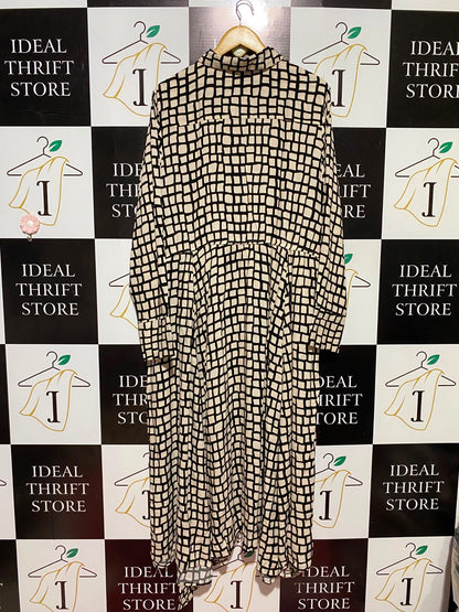 PRIMARK CARES |XL| BUST 24| B46| BLACK AND WHITE GEOMETRIC GRID PRINT SHIRT DRESS