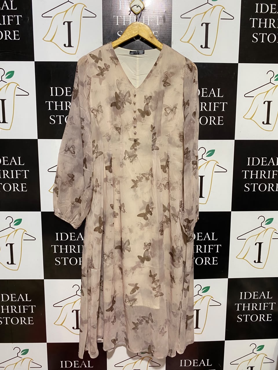 DAZY |M| BUST 18| B46| BUTTERFLY PRINT LONG SLEEVE V-NECK MAXI DRESS